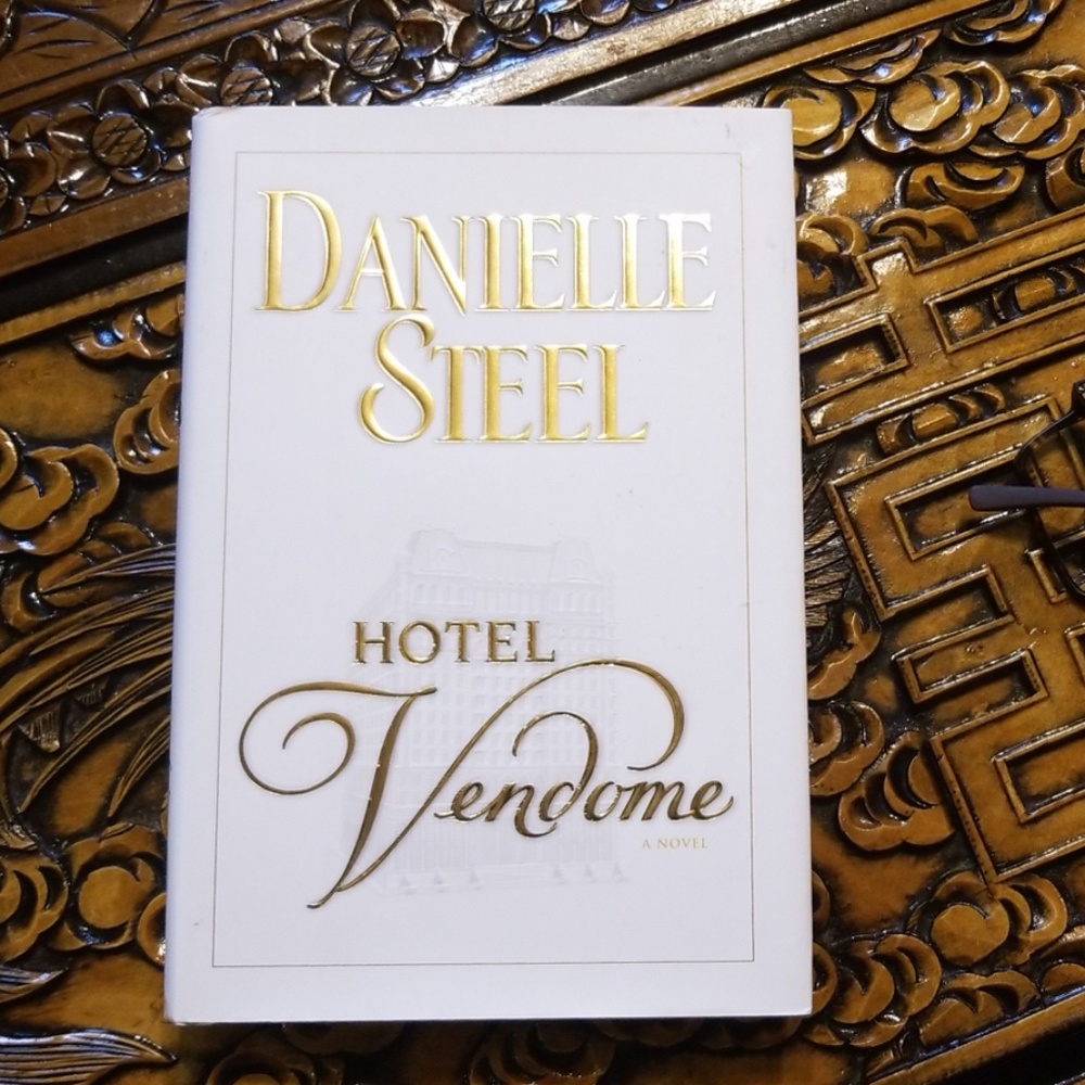 Danielle Steel ~~HOTEL VENDOME